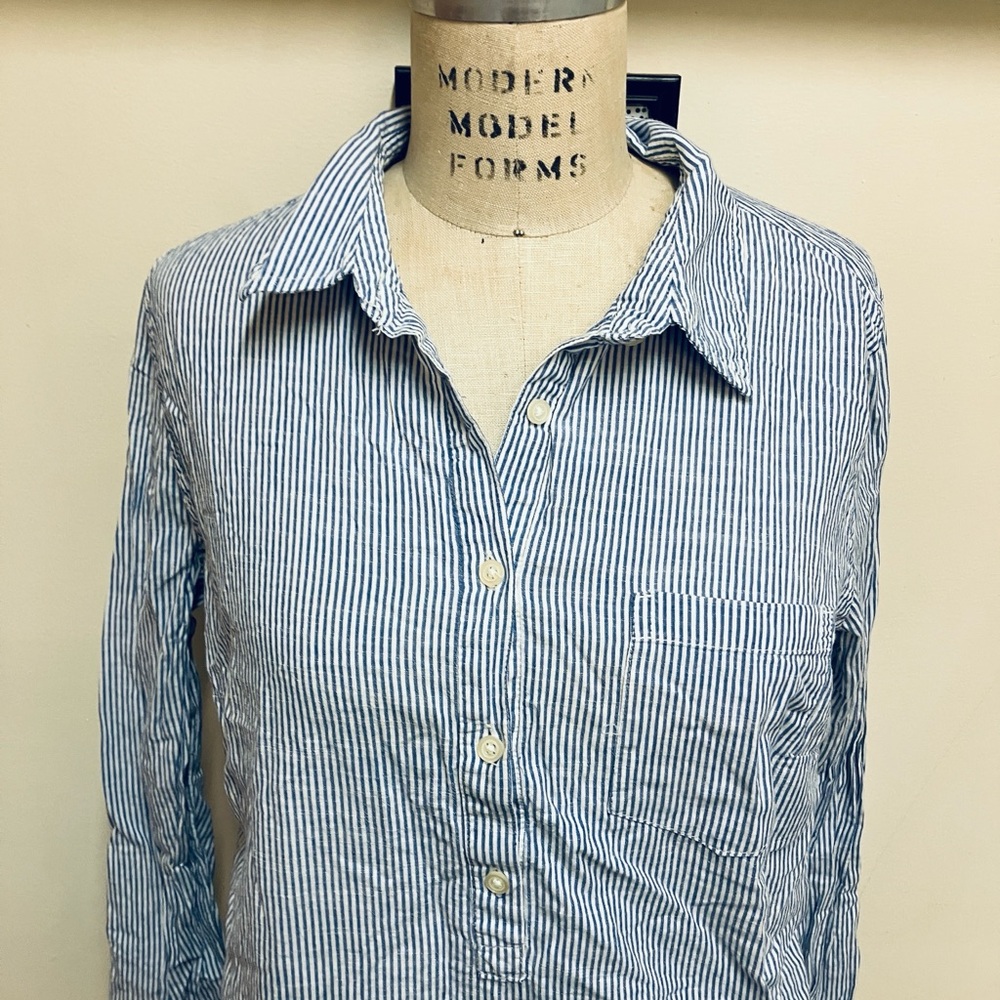 GAP Navy and White Striped Shirt